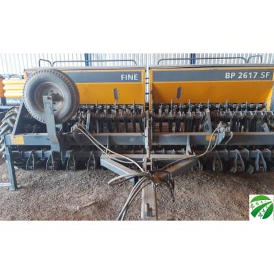 Plantadeira Valtra Fine BP2617 SF