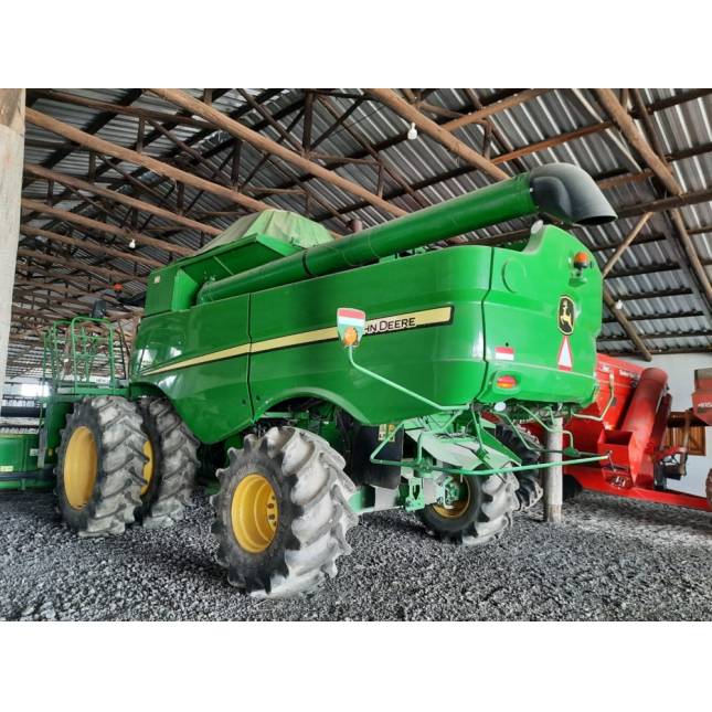 Colheitadeira John Deere S540 - Prazo*